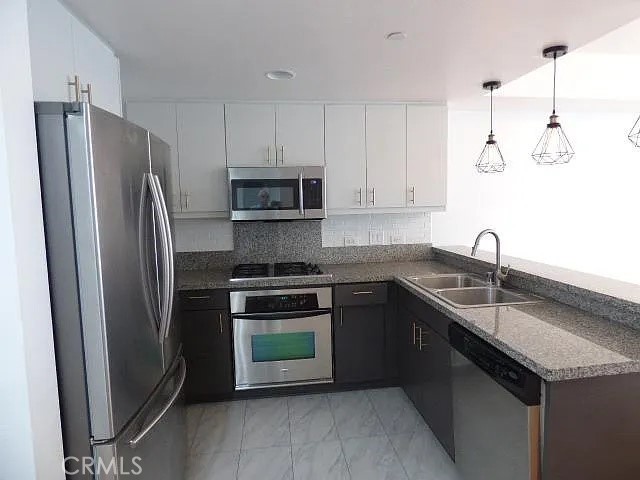 100% Application before tour. PLS READ !
Upgraded East Village 1 Bedroom at Nexus! Small Pet OK! - Welcome to this open and spacious residence in the stylish, urban community of Nexus! Banks of windows bring in the natural light and an expansive oversized balcony with city views is the perfect place to relax at the end of the day. Luxury plank flooring, neutral paint tones and custom lighting throughout. The granite and stainless kitchen is intelligently open to the main living area, the ideal set-up for easy living. One designated, secured parking space means parking will be a breeze. Welcome home! Community amenities include a well-equipped fitness center, bike storage area, front desk attendant, and 7th-floor rooftop patio with community BBQ. The Nexus building is conveniently located in thriving East Village near several new restaurants and bars, three blocks from the Gaslamp Quarter, four blocks from Petco Park, near numerous bus & rail routes, Balboa Park, the Naval Hospital and the new School of Architecture. Easily accessible by trolley to SDSU, USD, Fashion and Mission Valley. It's all here for the discriminating urban dweller!
App Fee: $99
No pet fee
water & trash included