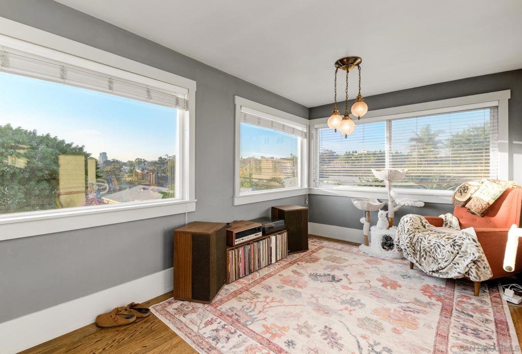 Downtown - Residential Income