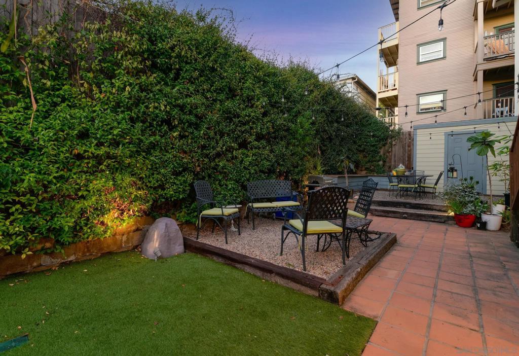 Downtown - Residential Income