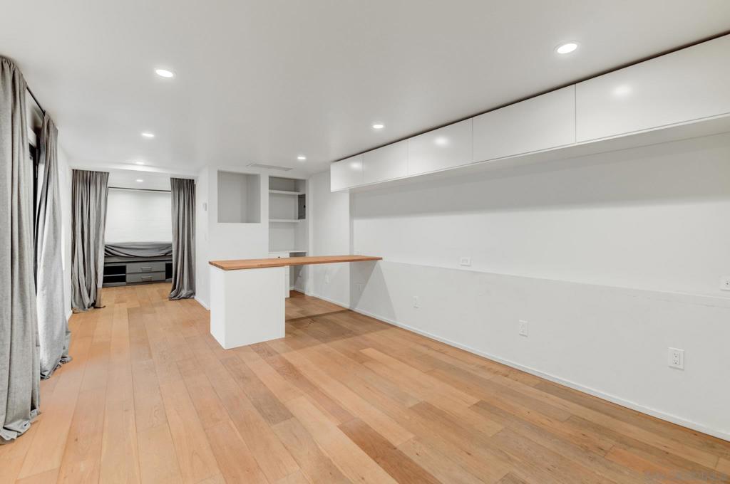 Downtown - Residential Income