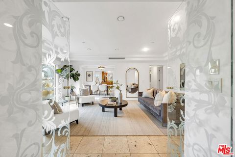 Tiny photo for 871 GRANVILLE Avenue #301, Los Angeles, CA 90049 (MLS # 25612913)