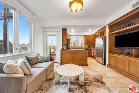 Tiny photo for 871 GRANVILLE Avenue #301, Los Angeles, CA 90049 (MLS # 25612913)