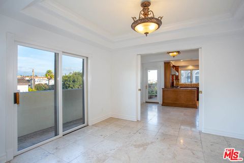 Tiny photo for 871 GRANVILLE Avenue #301, Los Angeles, CA 90049 (MLS # 25612913)