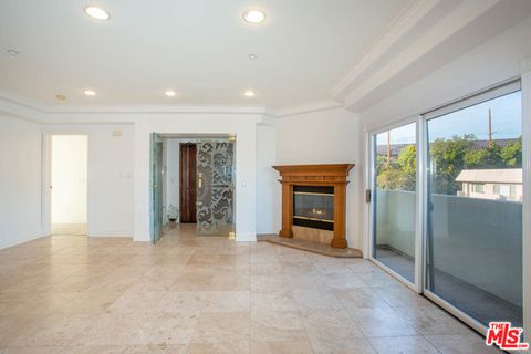 Tiny photo for 871 GRANVILLE Avenue #301, Los Angeles, CA 90049 (MLS # 25612913)