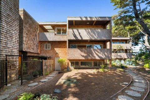 Photo of 22650 E Cliff Drive, Santa Cruz, CA 95062 (MLS # ML82059608)
