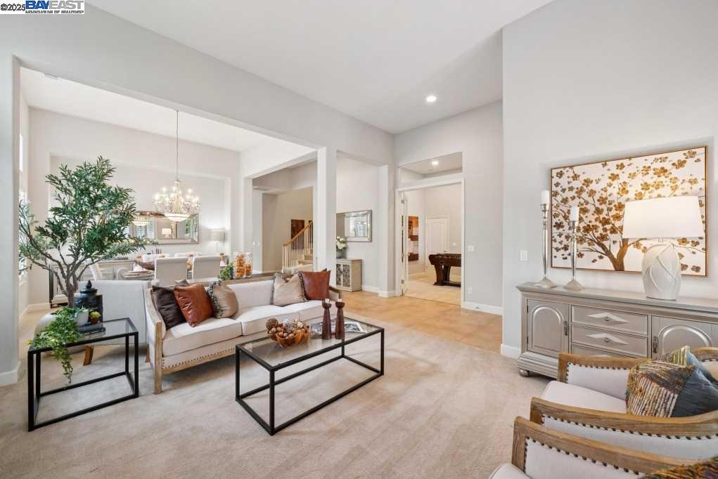 CRYSTYL RANCH - Residential