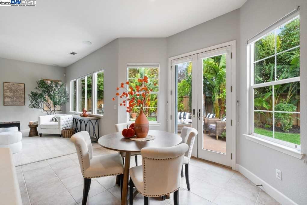 CRYSTYL RANCH - Residential
