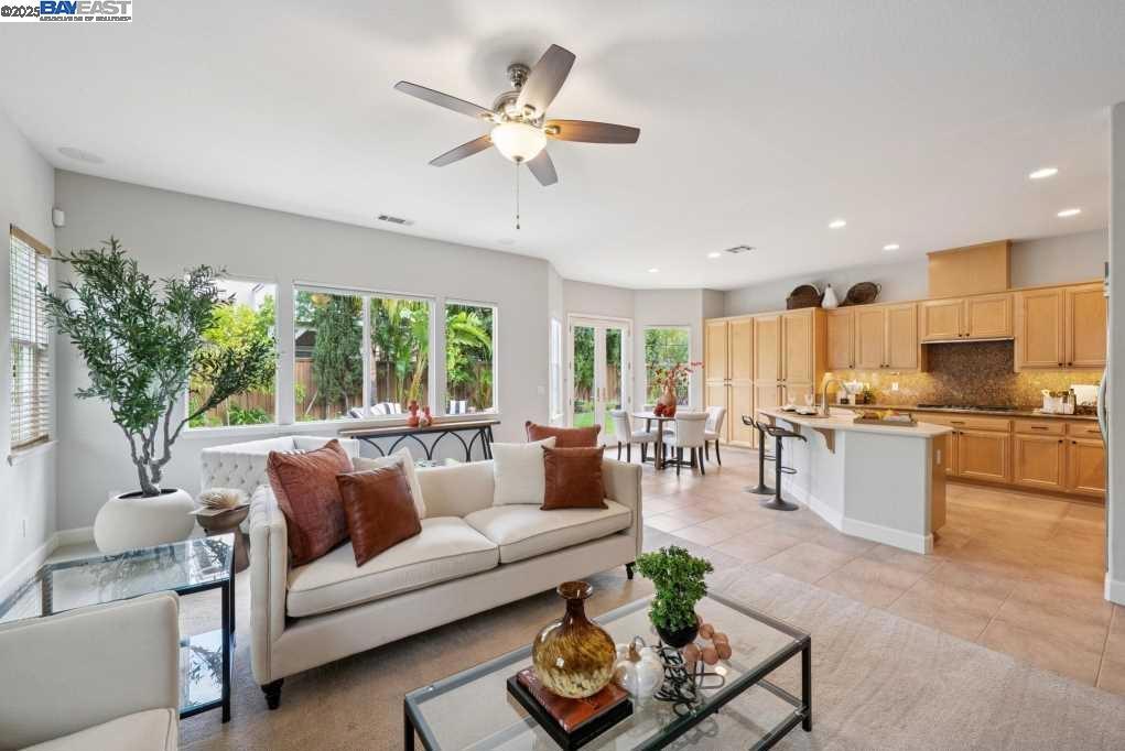 CRYSTYL RANCH - Residential