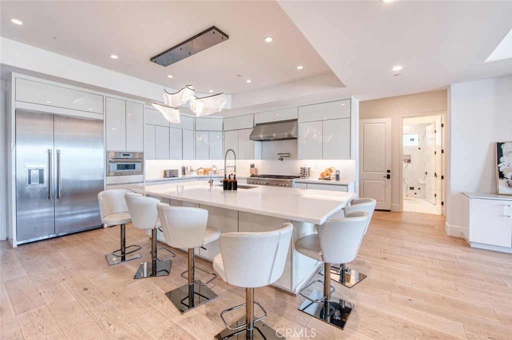 5585 Blue Ridge