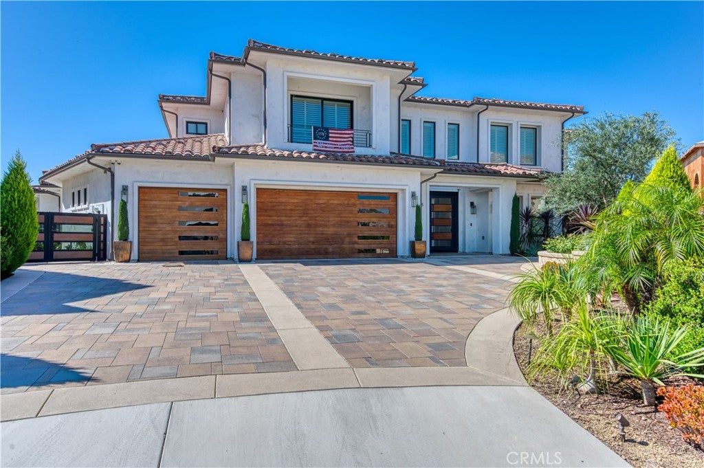 Photo of 5585 Blue Ridge DR, Yorba Linda, CA 92887 (MLS # PW26188292)