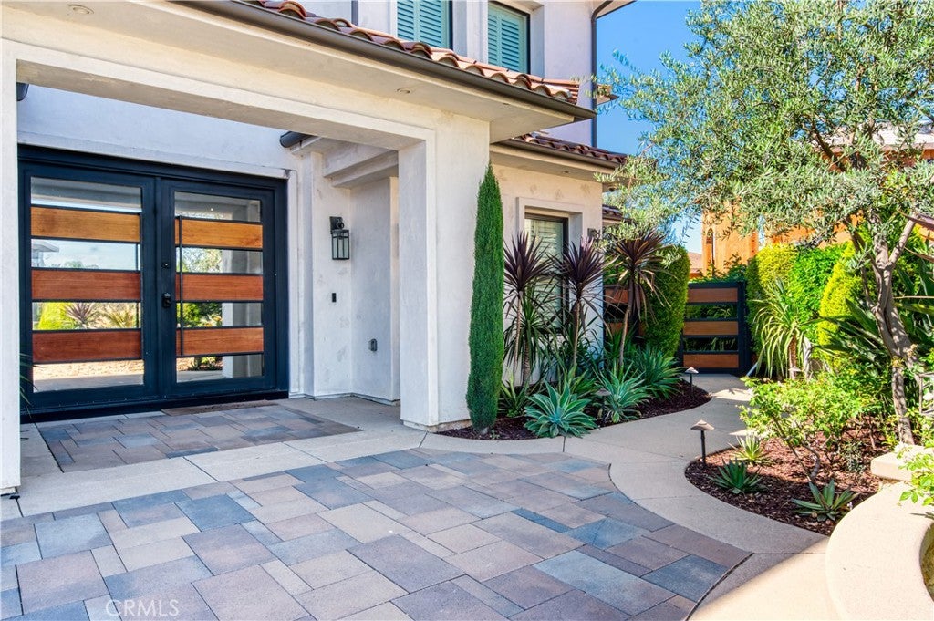 Photo of 5585 Blue Ridge DR, Yorba Linda, CA 92887 (MLS # PW26188292)