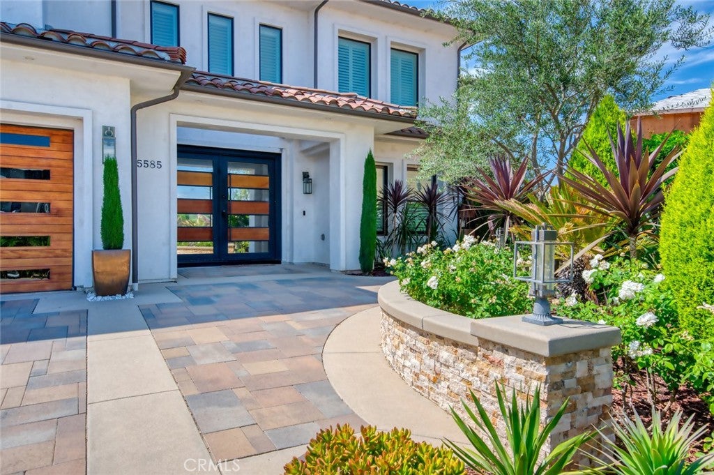 Photo of 5585 Blue Ridge DR, Yorba Linda, CA 92887 (MLS # PW26188292)