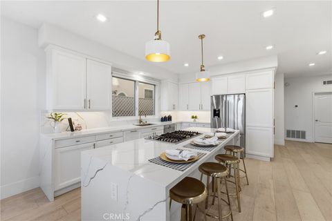 Tiny photo for 7612 Carmenita LN, West Hills, CA 91304 (MLS # SR26099585)
