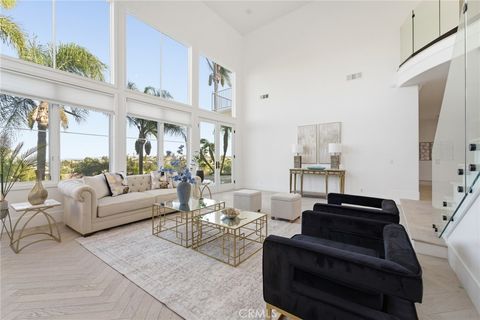 Tiny photo for 7612 Carmenita LN, West Hills, CA 91304 (MLS # SR26099585)