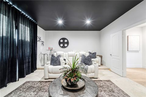 Tiny photo for 7612 Carmenita LN, West Hills, CA 91304 (MLS # SR26099585)