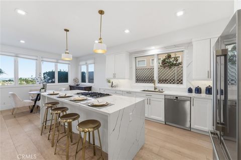 Tiny photo for 7612 Carmenita LN, West Hills, CA 91304 (MLS # SR26099585)