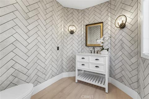 Tiny photo for 7612 Carmenita LN, West Hills, CA 91304 (MLS # SR26099585)