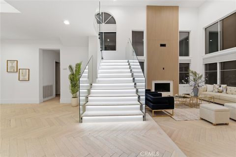 Tiny photo for 7612 Carmenita LN, West Hills, CA 91304 (MLS # SR26099585)