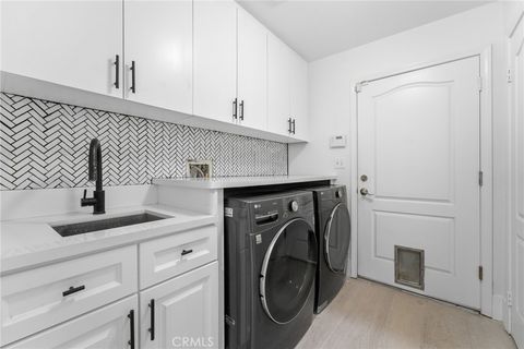 Tiny photo for 7612 Carmenita LN, West Hills, CA 91304 (MLS # SR26099585)