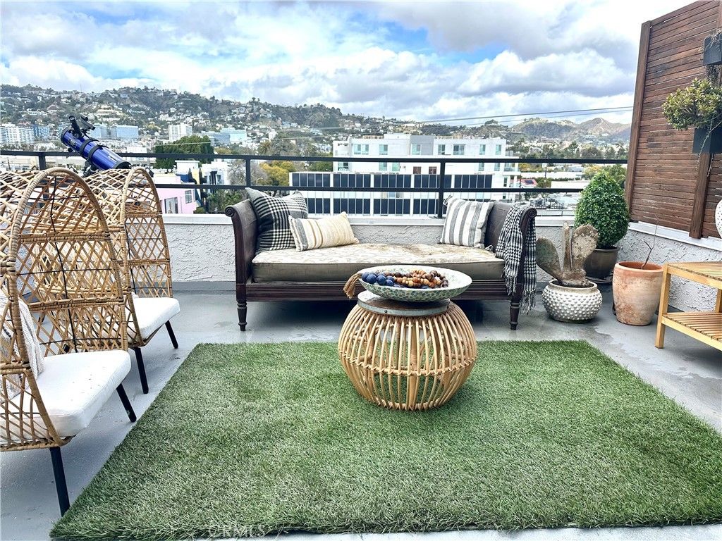 Photo of 660 N Sweetzer Avenue #302, West Hollywood, CA 90048 (MLS # PW25051082)