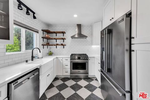 Photo of 1419 15th Street #5, Santa Monica, CA 90404 (MLS # 26634937)