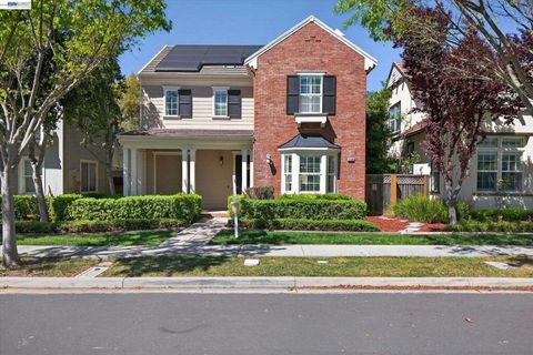 Photo of 3139 Sweetviolet Dr, San Ramon, CA 94582 (MLS # 41130033)