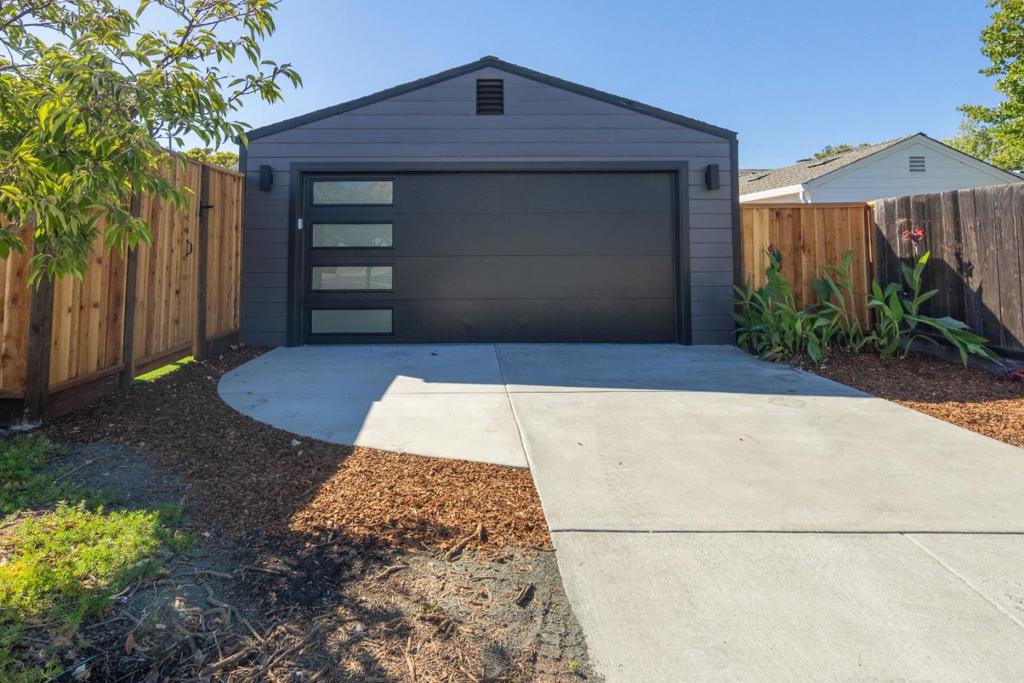 937 Mccue Avenue