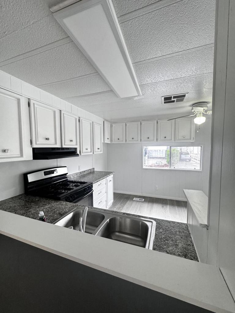 Not Applicable-1 - Manufactured In Park