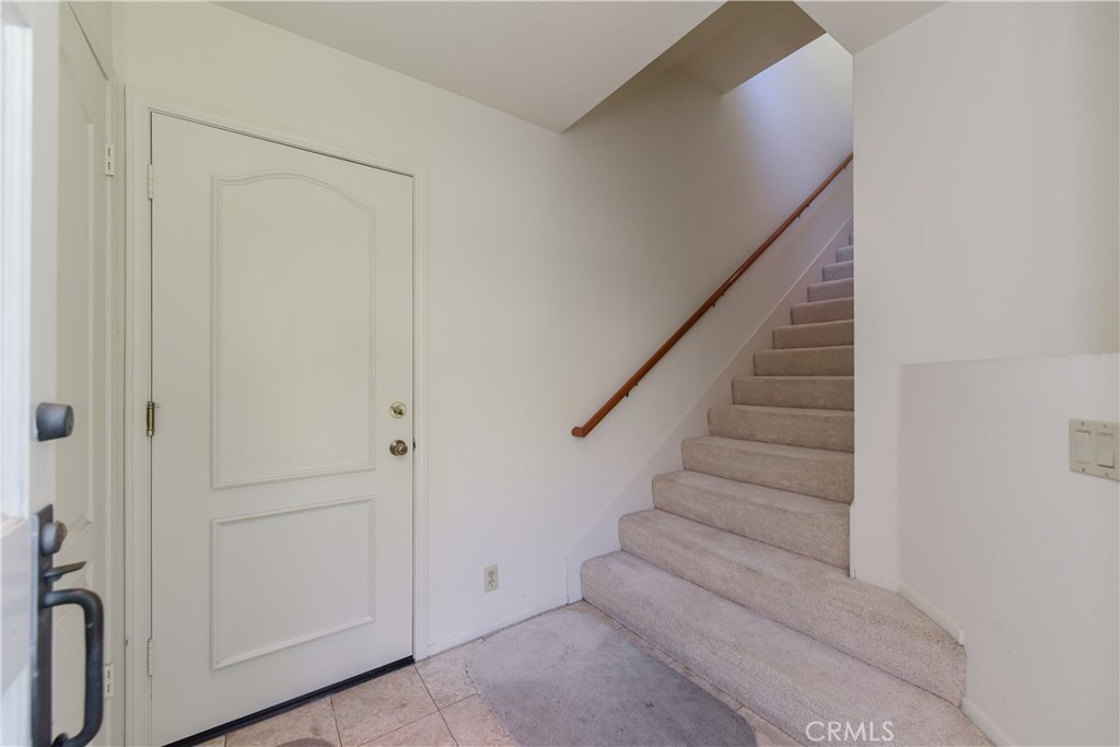 17 Auburn Aisle
