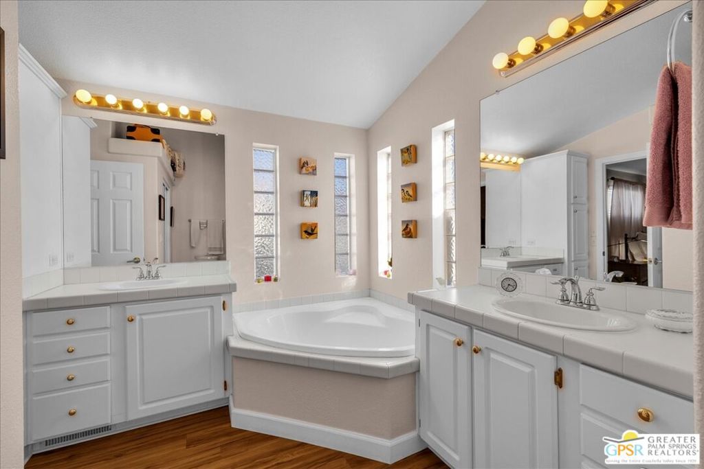 Vista Montana - Manufactured In Park