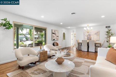 Photo of 31 Rogers Ct CT, Pleasant Hill, CA 94523 (MLS # 41145249)