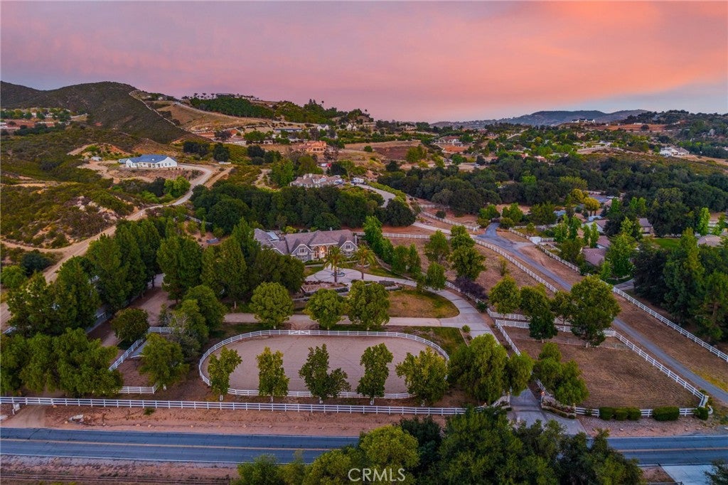 37954 Calle De Lobo