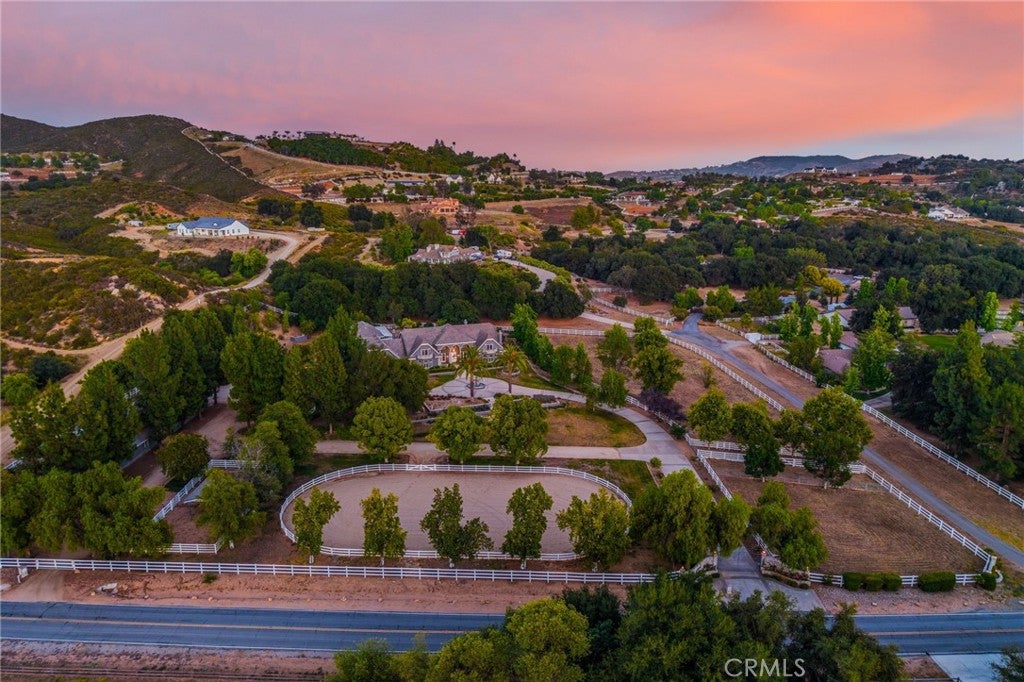37954 Calle De Lobo
