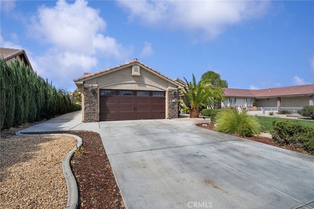 27492 Silver Lakes