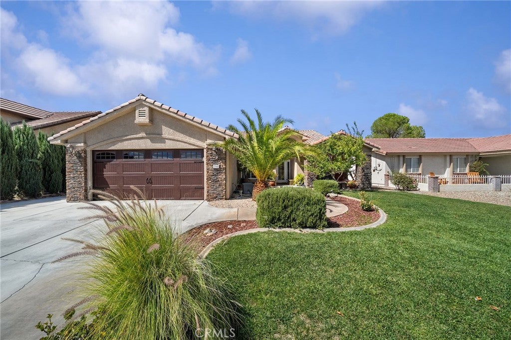 27492 Silver Lakes