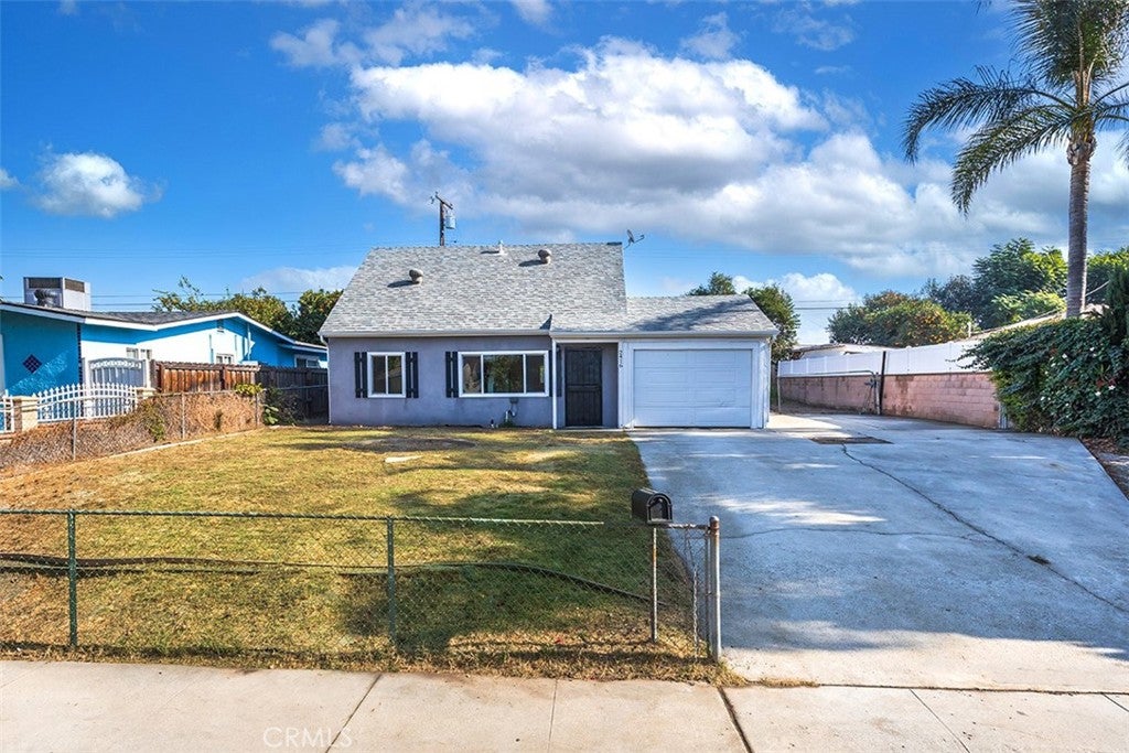 2416 Stanford Avenue