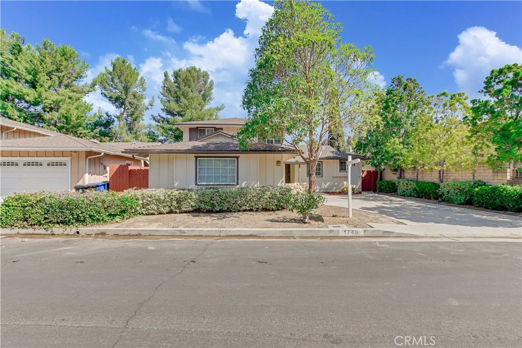 Photo of 1749 Sunny Heights Dr, Los Angeles, CA 90065 (MLS # IG25227991)