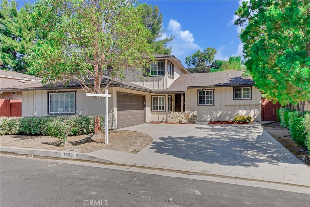 Photo of 1749 Sunny Heights Dr, Los Angeles, CA 90065 (MLS # IG25227991)