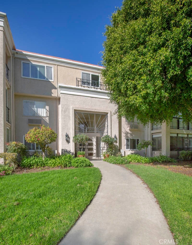 5499 Paseo Del Lago W 2D