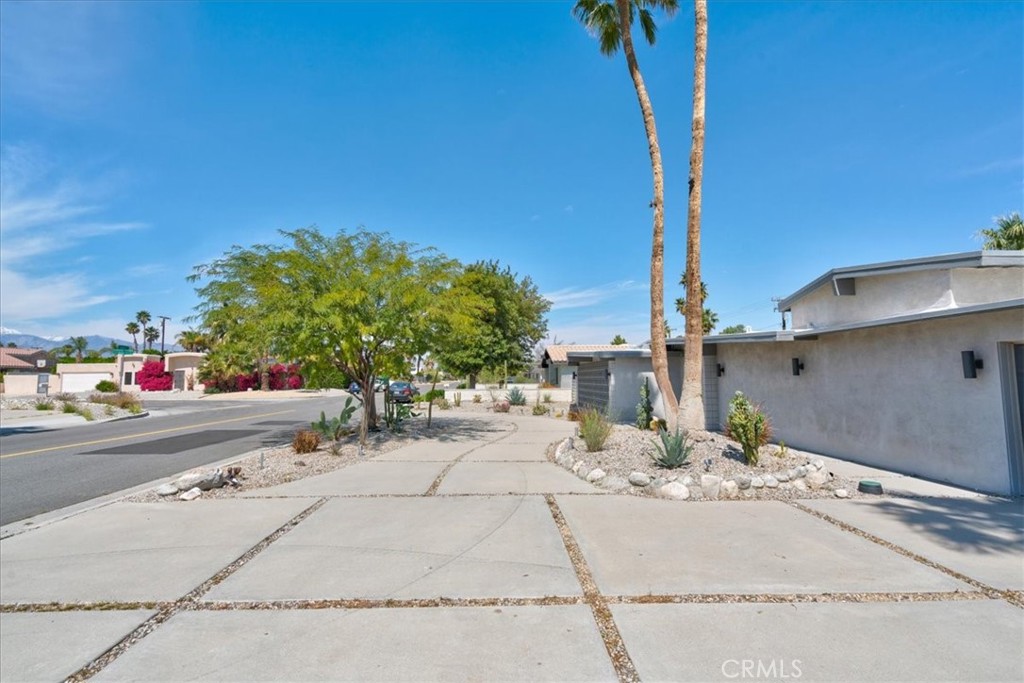 Desert Park Estates (33103) - Residential