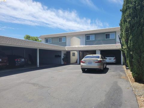 Photo of 3 Alhambra Ct Ct, Antioch, CA 94509 (MLS # 41127213)