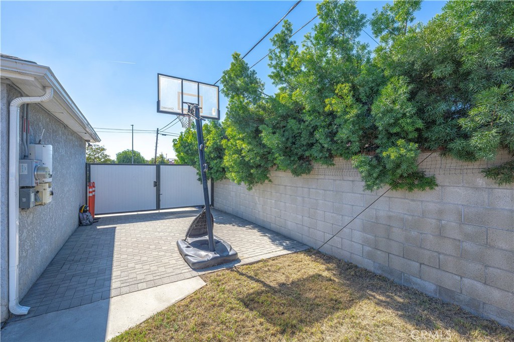 Lakewood Park/South of Del Amo (LSD) - Residential