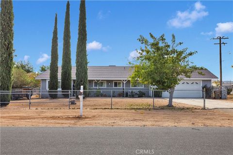 Photo of 17805 Bascom St, Hesperia, CA 92345 (MLS # HD25251495)