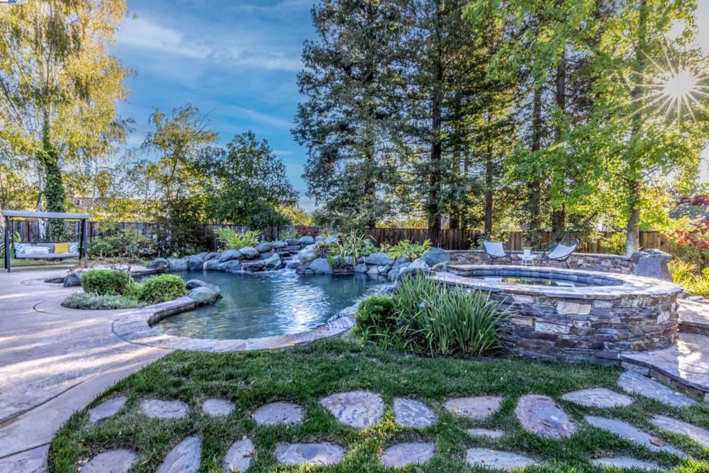 VINEYARD - Residential