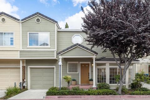 Photo of 2064 Rialto Court, Mountain View, CA 94043 (MLS # ML82037981)