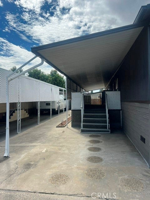 8811 Canoga Avenue 113