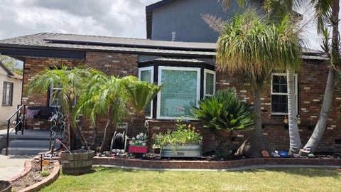 Photo of 5955 Hazelbrook Avenue, Lakewood, CA 90712 (MLS # PW26157899)