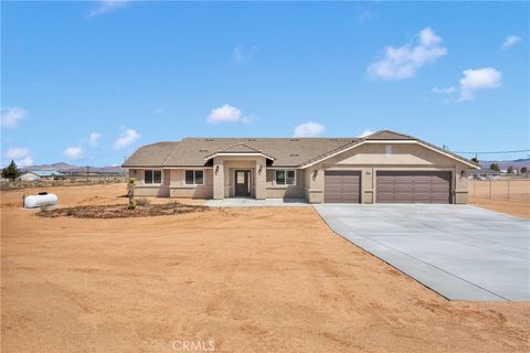 Photo of 10647 Central Road, Apple Valley, CA 92308 (MLS # HD25259232)