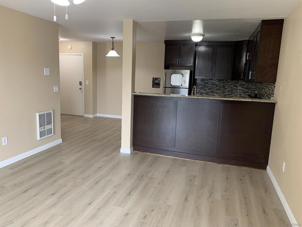 Mission Valley - Residential Lease