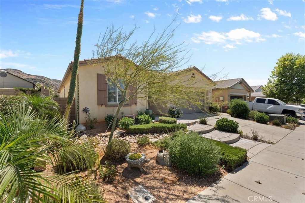 3937 Scarlet Oak Court